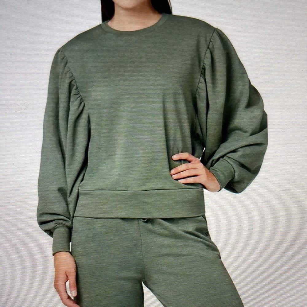 Joe’s Jeans puff sleeve sweatshirt. Size sm